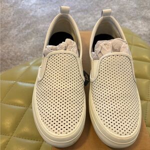 Crest Twin Gore Perforated Slip On Sneaker - Size 7 - gently worn a few times.